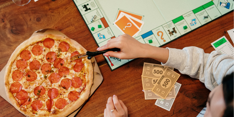 Monopoly: un sencillo juego de mesa para fiestas